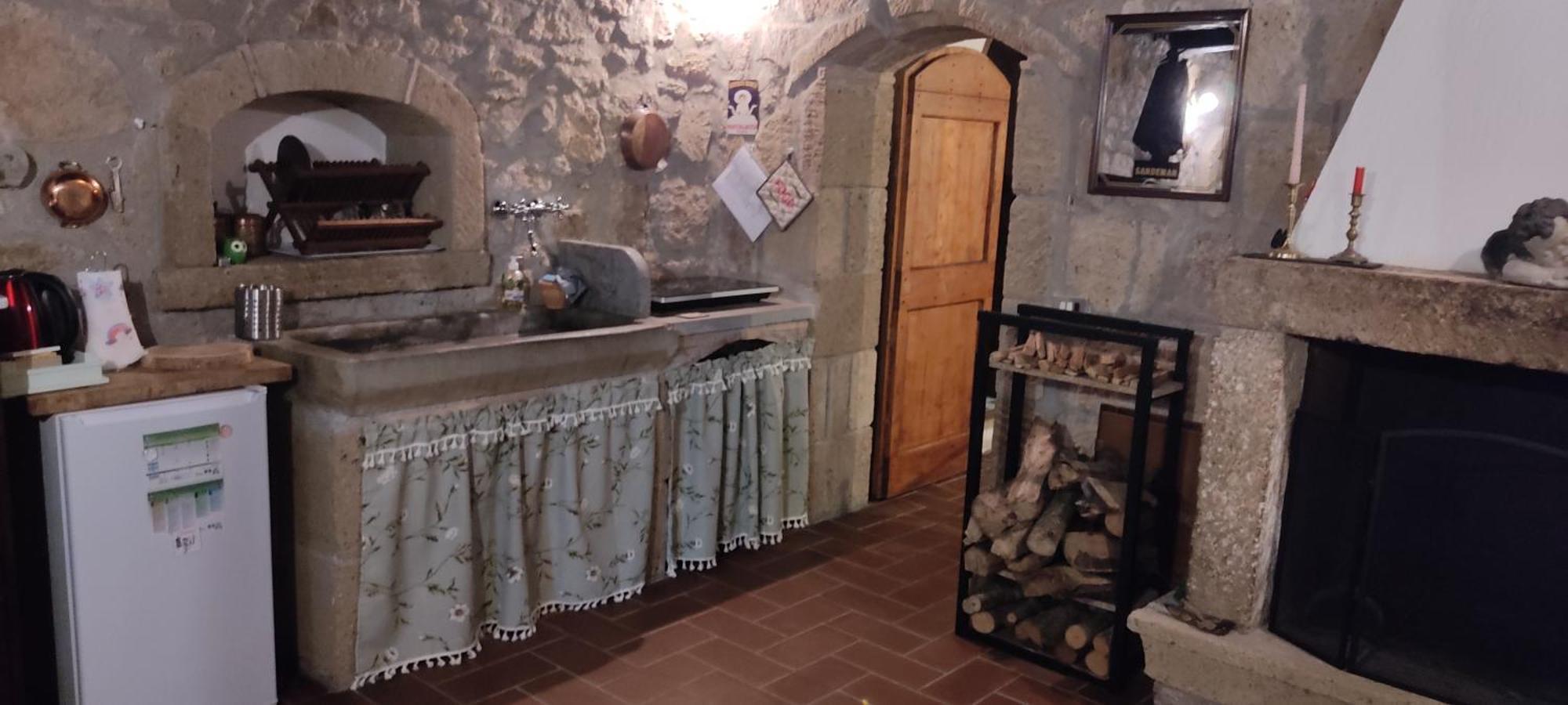 La Chascona Di Farnese Casa Di Tufo Nel Borgo 아파트 외부 사진